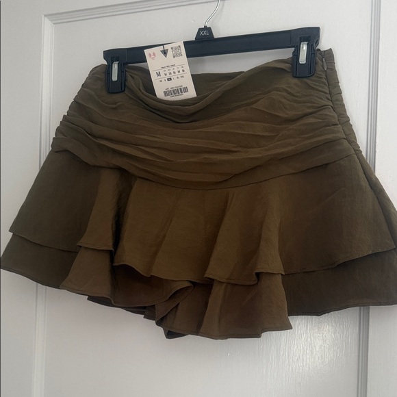 Zara Dresses & Skirts - Zara Khaki Skirt with Layered Design